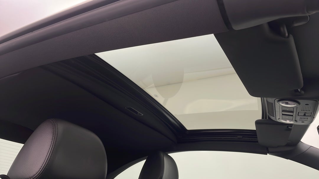 Interior Sunroof/Moonroof