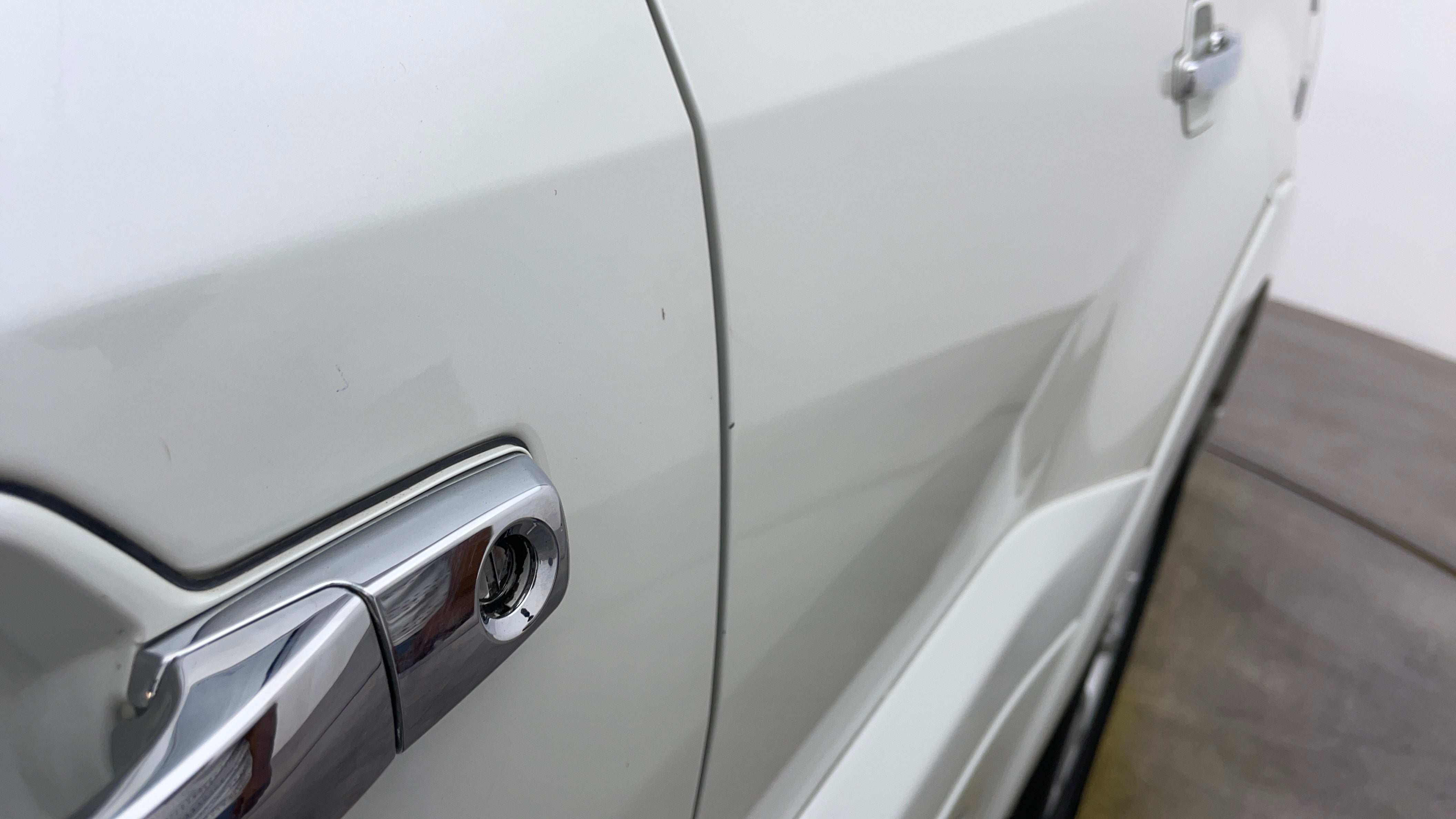 Mitsubishi Pajero-Door LHS Front Door Minor Scratches