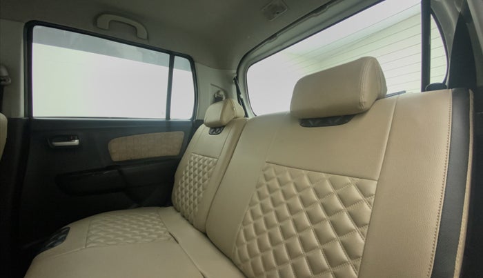2018 Maruti Wagon R 1.0 VXI, Petrol, Manual, 23,032 km, Right Side Rear Door Cabin