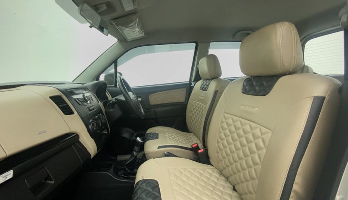 2018 Maruti Wagon R 1.0 VXI, Petrol, Manual, 23,032 km, Right Side Front Door Cabin