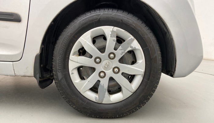2018 Hyundai Eon MAGNA +, Petrol, Manual, 49,315 km, Right Front Wheel