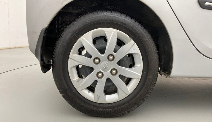 2018 Hyundai Eon MAGNA +, Petrol, Manual, 49,315 km, Right Rear Wheel