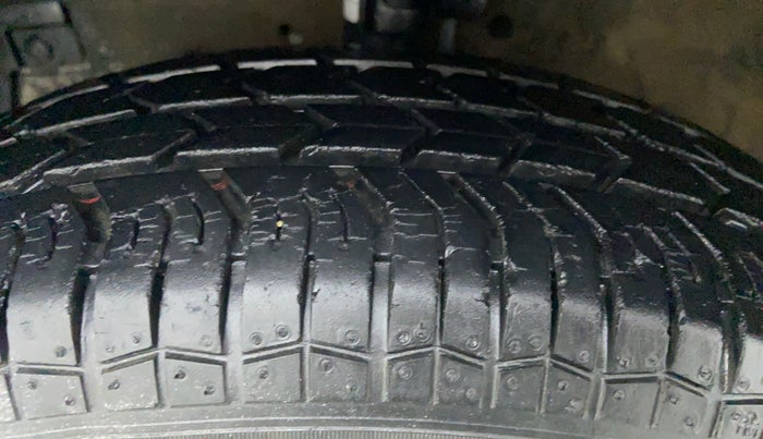 2014 Maruti Swift Dzire VDI BS IV, Diesel, Manual, 88,976 km, Left Front Tyre Tread