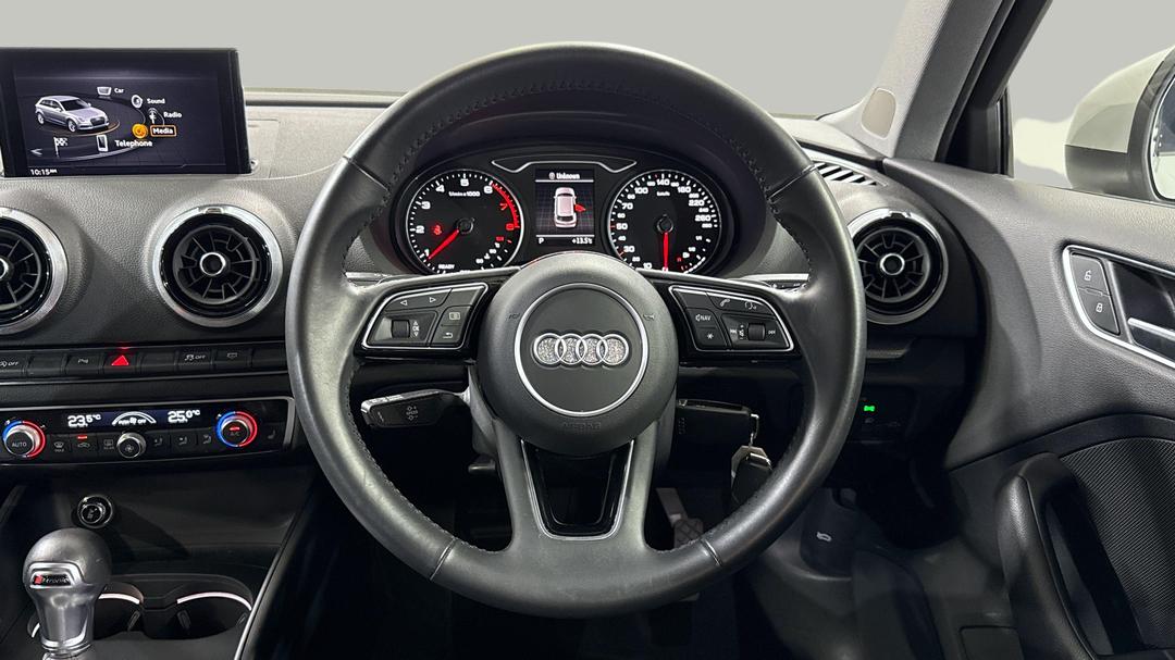 2019 Audi A3 35 Tfsi  (1.4 Tfsi Cod), Automatic, 40363 km, Steering Wheel Close-up