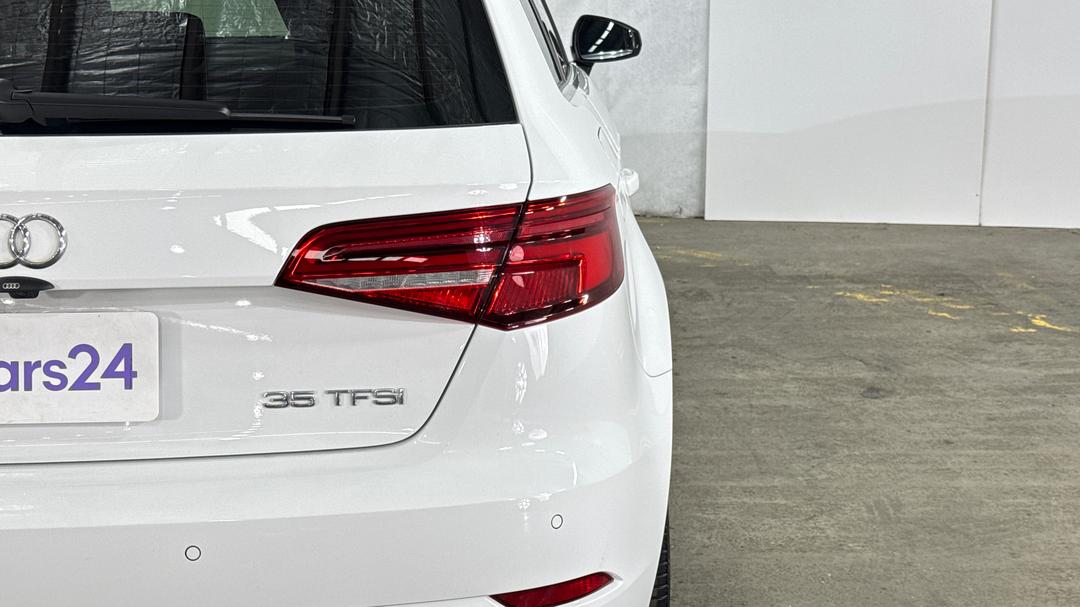 2019 Audi A3 35 Tfsi  (1.4 Tfsi Cod), Automatic, 40363 km, Badge (Boot Right Side)