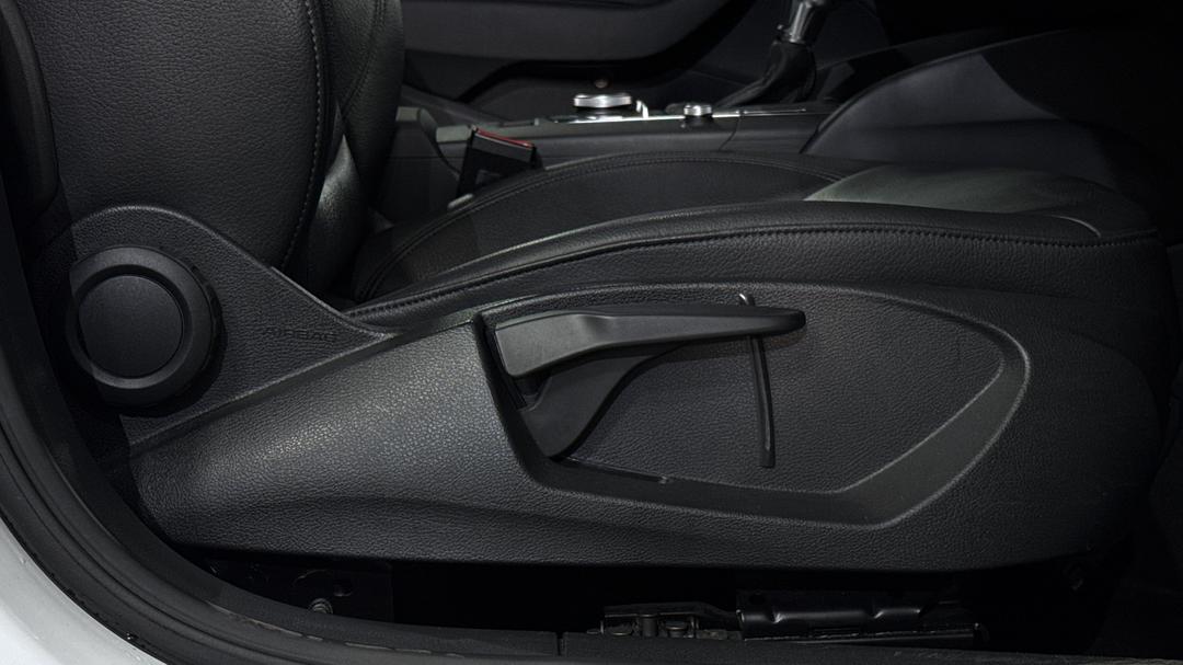 2019 Audi A3 35 Tfsi  (1.4 Tfsi Cod), Automatic, 40363 km, Drivers Side Adjustment Panel