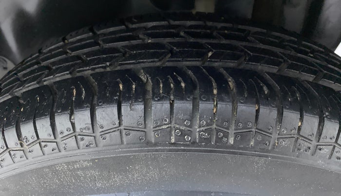 2017 Maruti Swift VDI ABS, Diesel, Manual, 77,826 km, Left Rear Tyre Tread