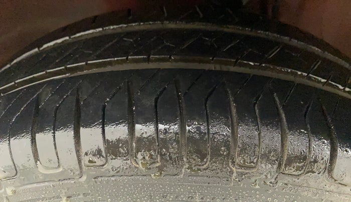 2014 Maruti Alto K10 VXI, Petrol, Manual, 37,332 km, Left Front Tyre Tread