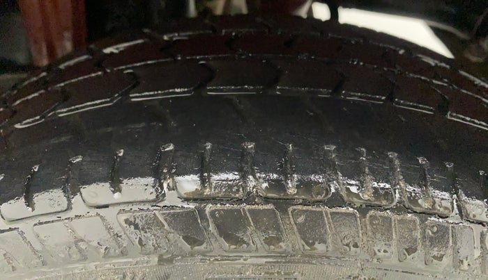 2014 Maruti Alto K10 VXI, Petrol, Manual, 37,332 km, Left Rear Tyre Tread