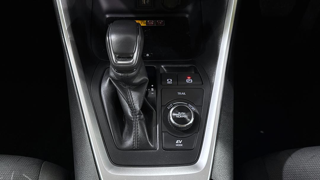 2024 Toyota RAV4 Gxl (AWD) Hybrid, Automatic, 28034 km, Gear Lever 