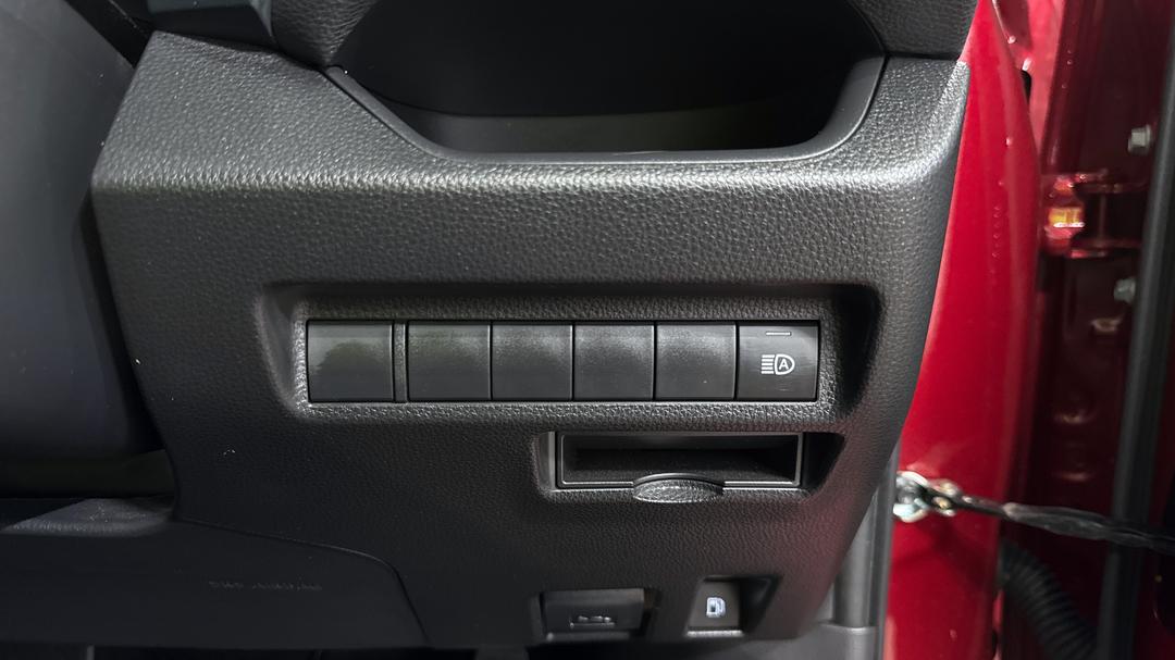 2024 Toyota RAV4 Gxl (AWD) Hybrid, Automatic, 28034 km, Utility Switches/Buttons