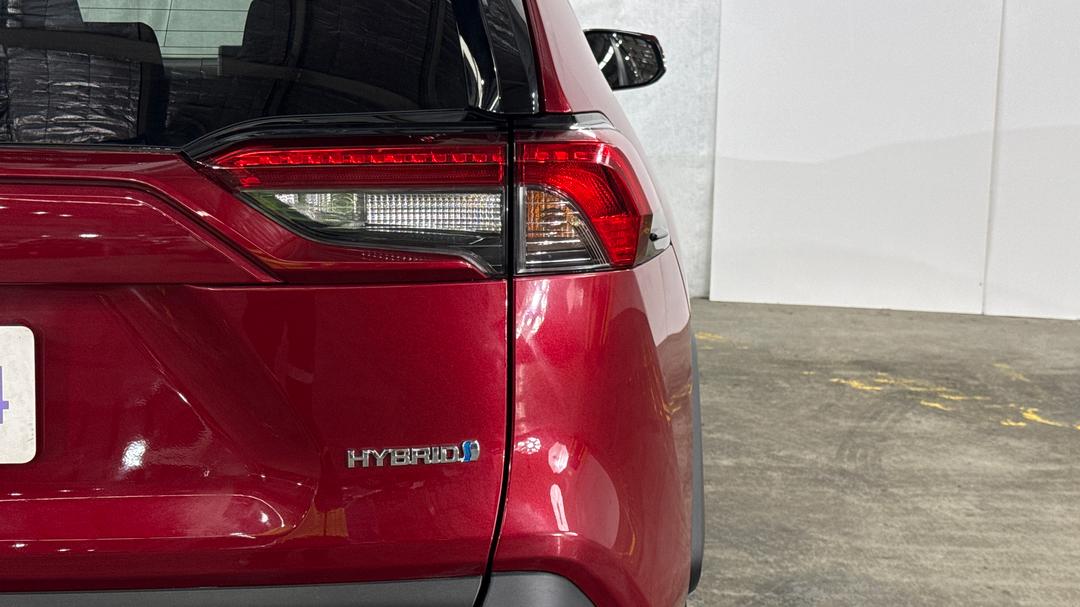 2024 Toyota RAV4 Gxl (AWD) Hybrid, Automatic, 28034 km, Badge (Boot Right Side)