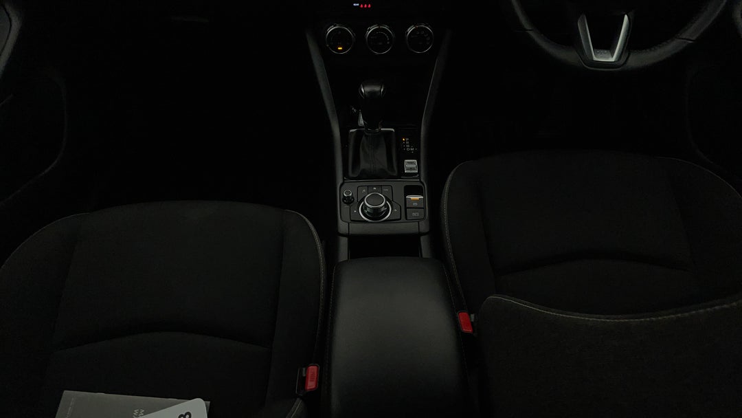 2023 Mazda CX-3 G20 Pure, Automatic, 44000 km, Center Console