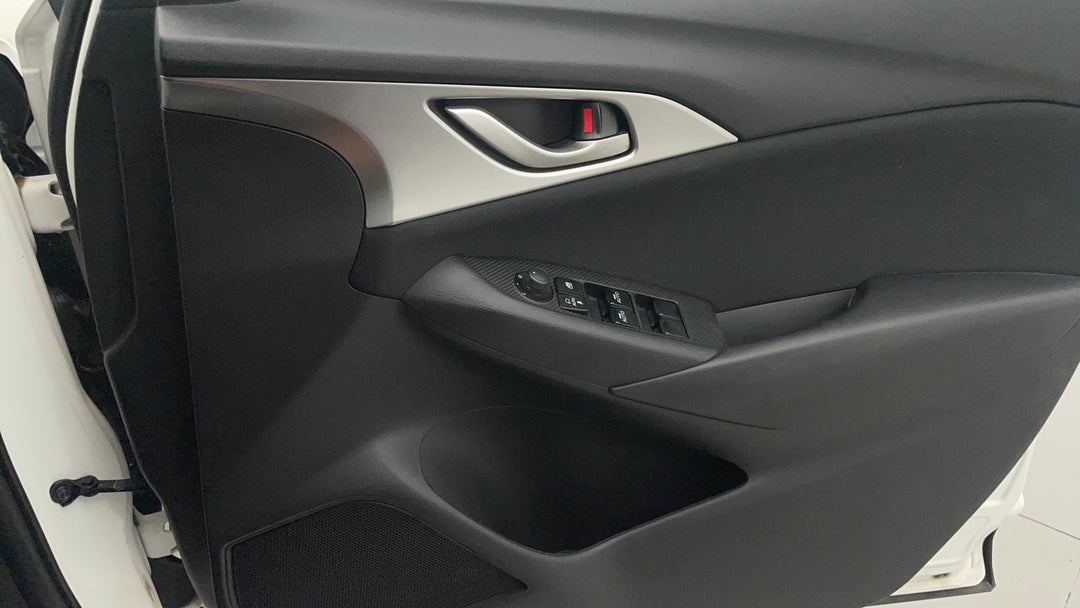 2023 Mazda CX-3 G20 Pure, Automatic, 44000 km, Speaker View