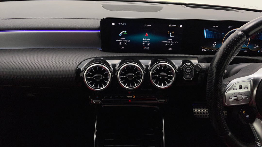 2021 Mercedes-amg A35 4matic, Automatic, 64769 km, Center Console