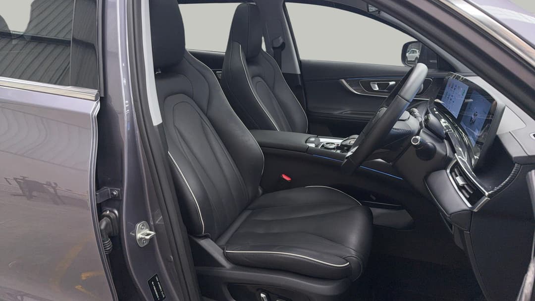 2025 Chery Tiggo 7 Ultimate, Automatic, 10308 km, Right Side Front Door Cabin View