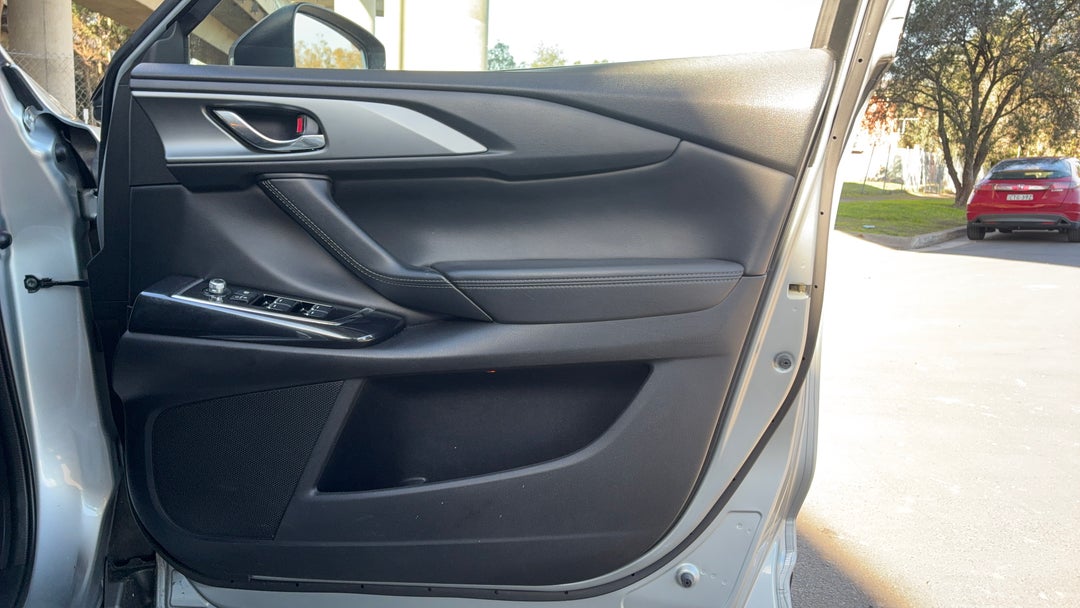 2017 Mazda CX-9 Touring (fwd), Automatic, 84833 km, Speaker View