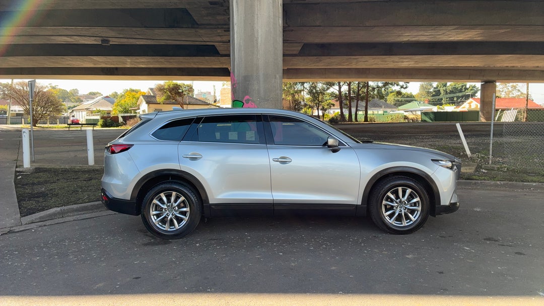 2017 Mazda CX-9 Touring (fwd), Automatic, 84833 km, Right Side View