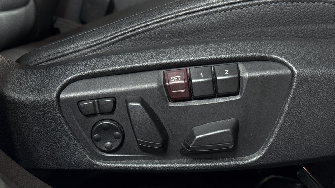 2020 BMW 2 20i M Sport, Automatic, 47599 km, Drivers Side Adjustment Panel