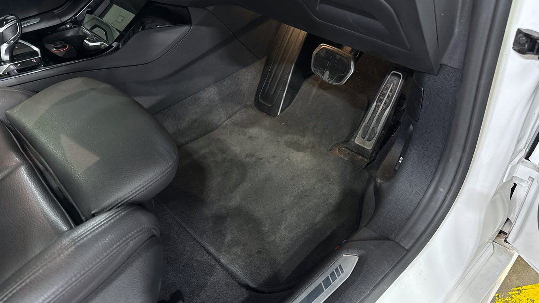 2020 BMW 2 20i M Sport, Automatic, 47599 km, Pedals and Footmat