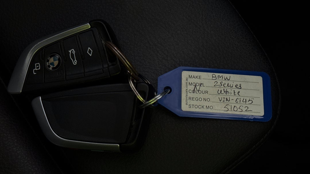 2020 BMW 2 20i M Sport, Automatic, 47599 km, Key Close-up