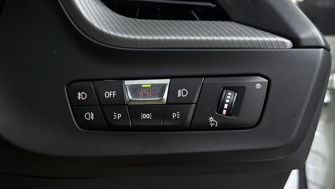 2020 BMW 2 20i M Sport, Automatic, 47599 km, Utility Switches/Buttons