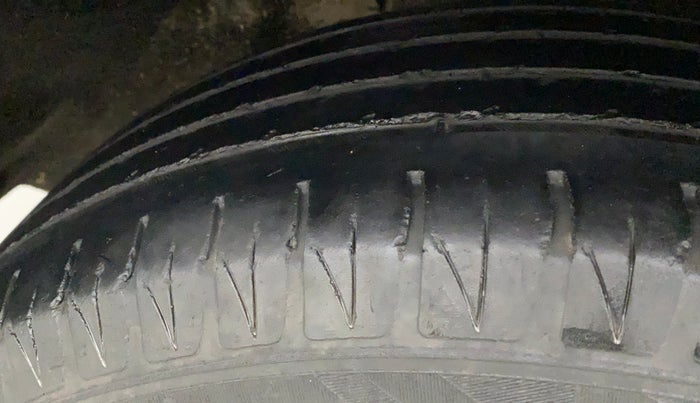2019 Maruti Vitara Brezza ZDI PLUS, Diesel, Manual, 50,070 km, Right Rear Tyre Tread