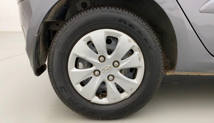 2012 Hyundai i10 SPORTZ 1.2 AT, Petrol, Automatic, 68,948 km, Right Rear Wheel
