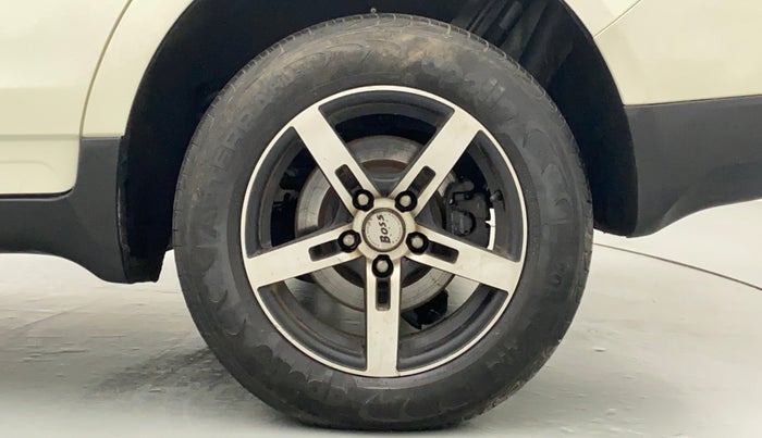 2019 Mahindra MARAZZO M2 8 STR, Diesel, Manual, 81,463 km, Left Rear Wheel