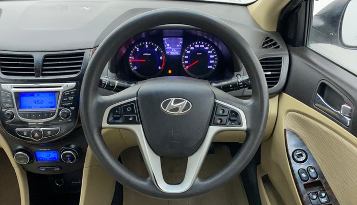2012 Hyundai Verna FLUIDIC 1.6 EX CRDI, Diesel, Manual, 1,00,244 km, Steering Wheel Close Up
