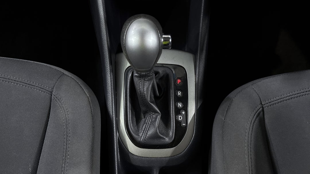 2016 Kia Rio S, Automatic, 130106 km, Gear Lever 