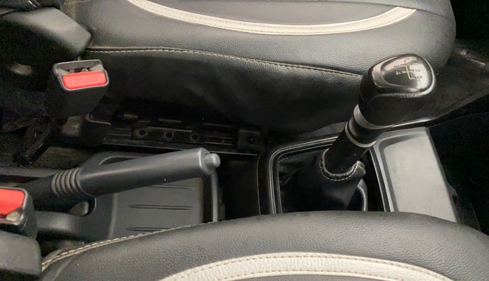 2021 Datsun Redi Go A, Petrol, Manual, 31,302 km, Gear Lever