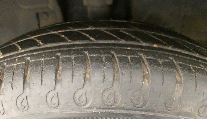 2021 Datsun Redi Go A, Petrol, Manual, 31,302 km, Left Front Tyre Tread