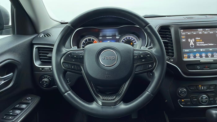 JEEP CHEROKEE-Steering Wheel Close-up