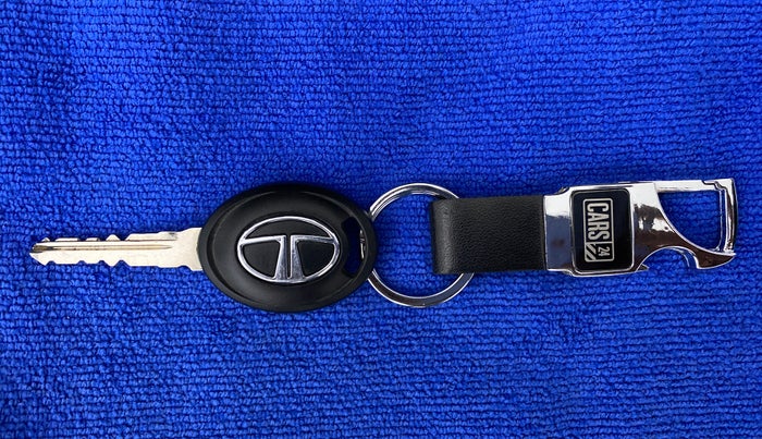2018 Tata Tiago XTA 1.2 PETROL, Petrol, Automatic, 18,464 km, Key Close Up