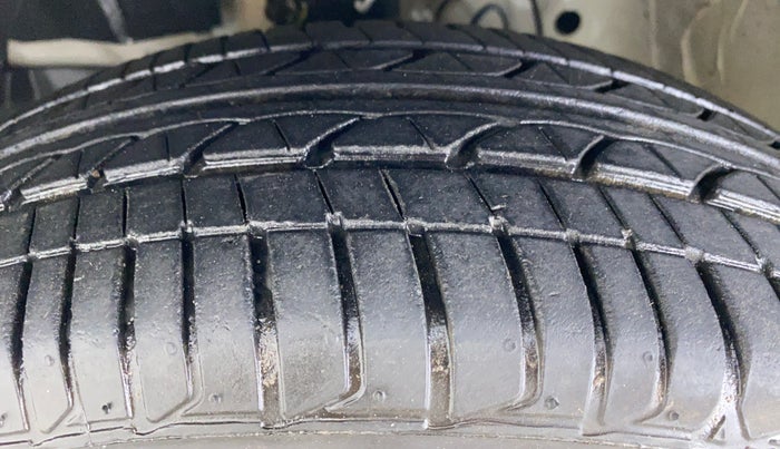 2017 Honda City V CVT, Petrol, Automatic, 42,295 km, Left Front Tyre Tread