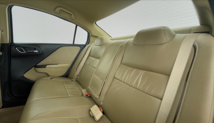 2017 Honda City V CVT, Petrol, Automatic, 42,295 km, Right Side Rear Door Cabin