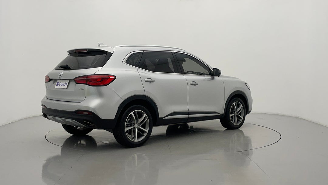 Right Back Diagonal (45- Degree) View