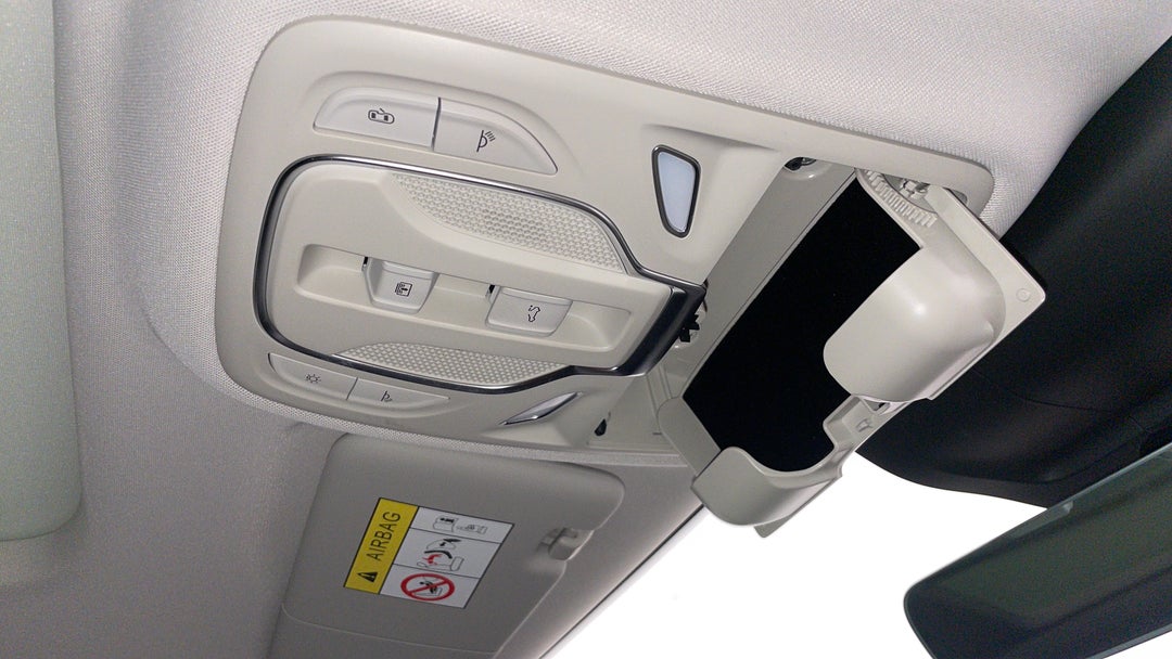 On-Roof Controls/Sunglass holder