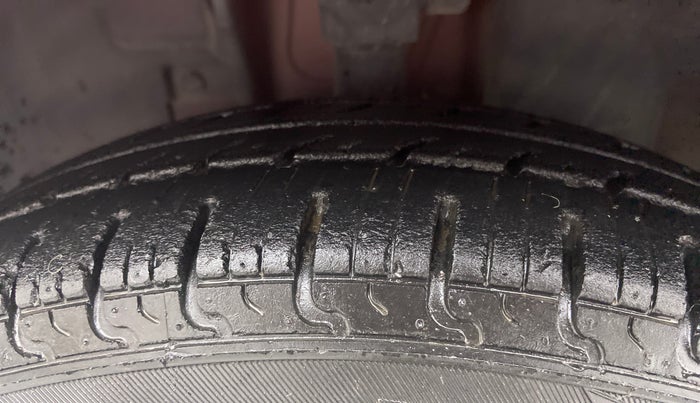 2019 Datsun Redi Go S, Petrol, Manual, 24,352 km, Left Front Tyre Tread