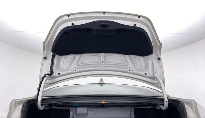 2016 Hyundai Verna FLUIDIC 1.6 SX VTVT, Petrol, Manual, 44,409 km, Boot Door Open