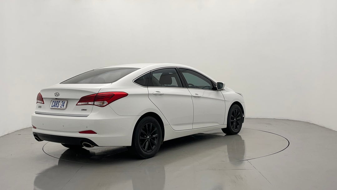 Right Back Diagonal (45- Degree) View