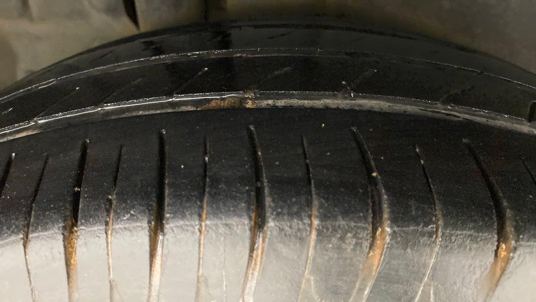 Right Rear Tyre Tread