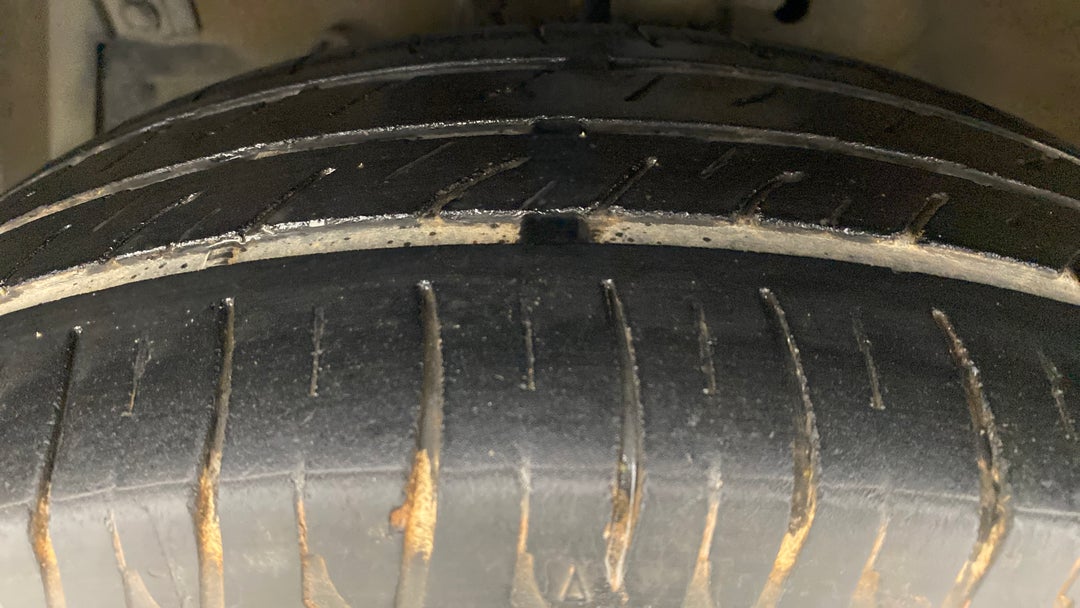 Left Front Tyre Tread
