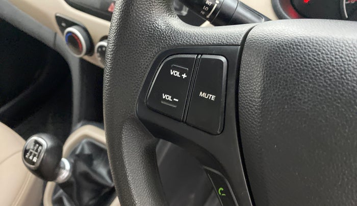 2016 Hyundai Grand i10 SPORTZ 1.2 KAPPA VTVT, Petrol, Manual, 39,987 km, Steering wheel - Sound system control not functional