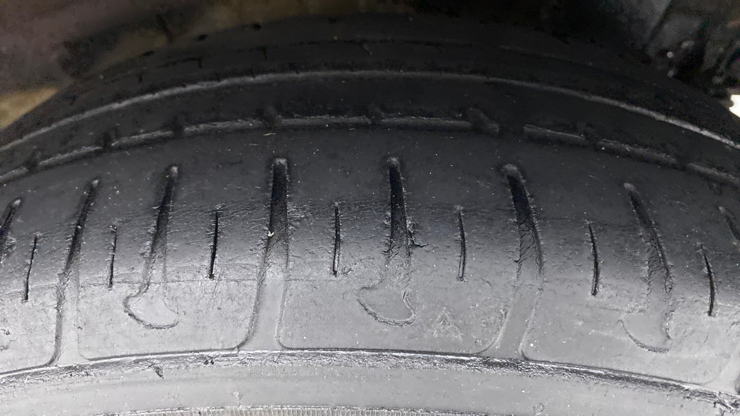 Left Rear Tyre Tread