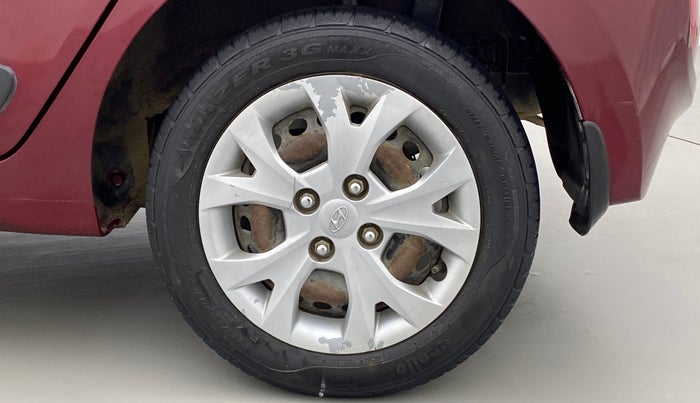 2016 Hyundai Grand i10 SPORTZ 1.2 KAPPA VTVT, Petrol, Manual, 39,987 km, Left Rear Wheel