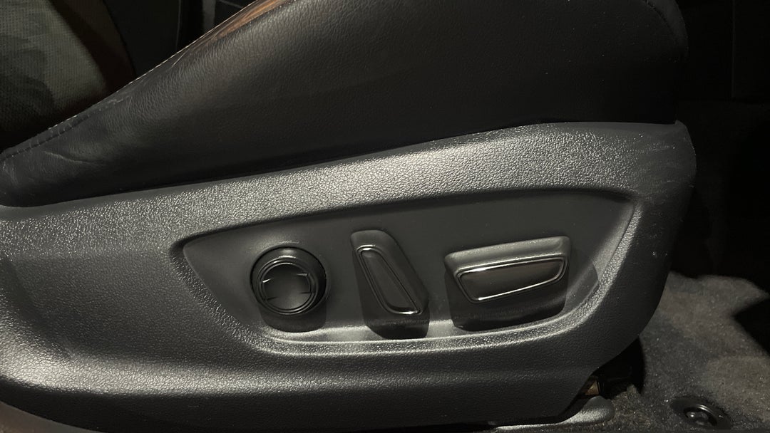 2020 Toyota Corolla Zr Hybrid, Automatic, 81999 km, Drivers Side Adjustment Panel