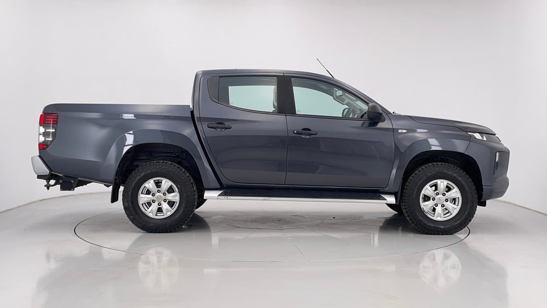 2021 Mitsubishi Triton Glx+ (4x4), Automatic, 106581 km, Right Side View