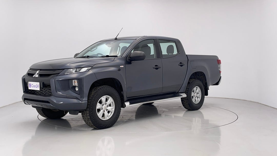 2021 Mitsubishi Triton Glx+ (4x4), Automatic, 106581 km, Left Front Diagonal (45- Degree) View